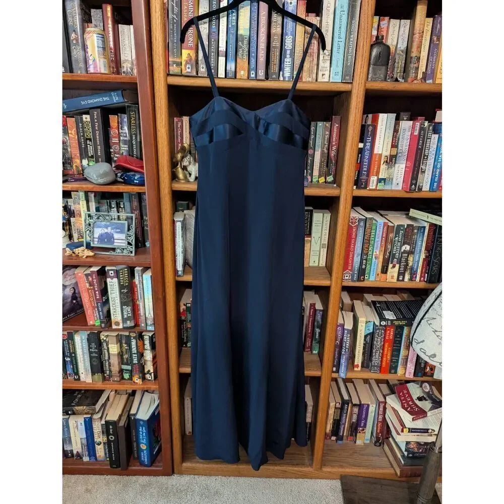 Vintage Jovani Women's Size 10 Dark Blue Maxi Sleeveless Eveningwear Dress